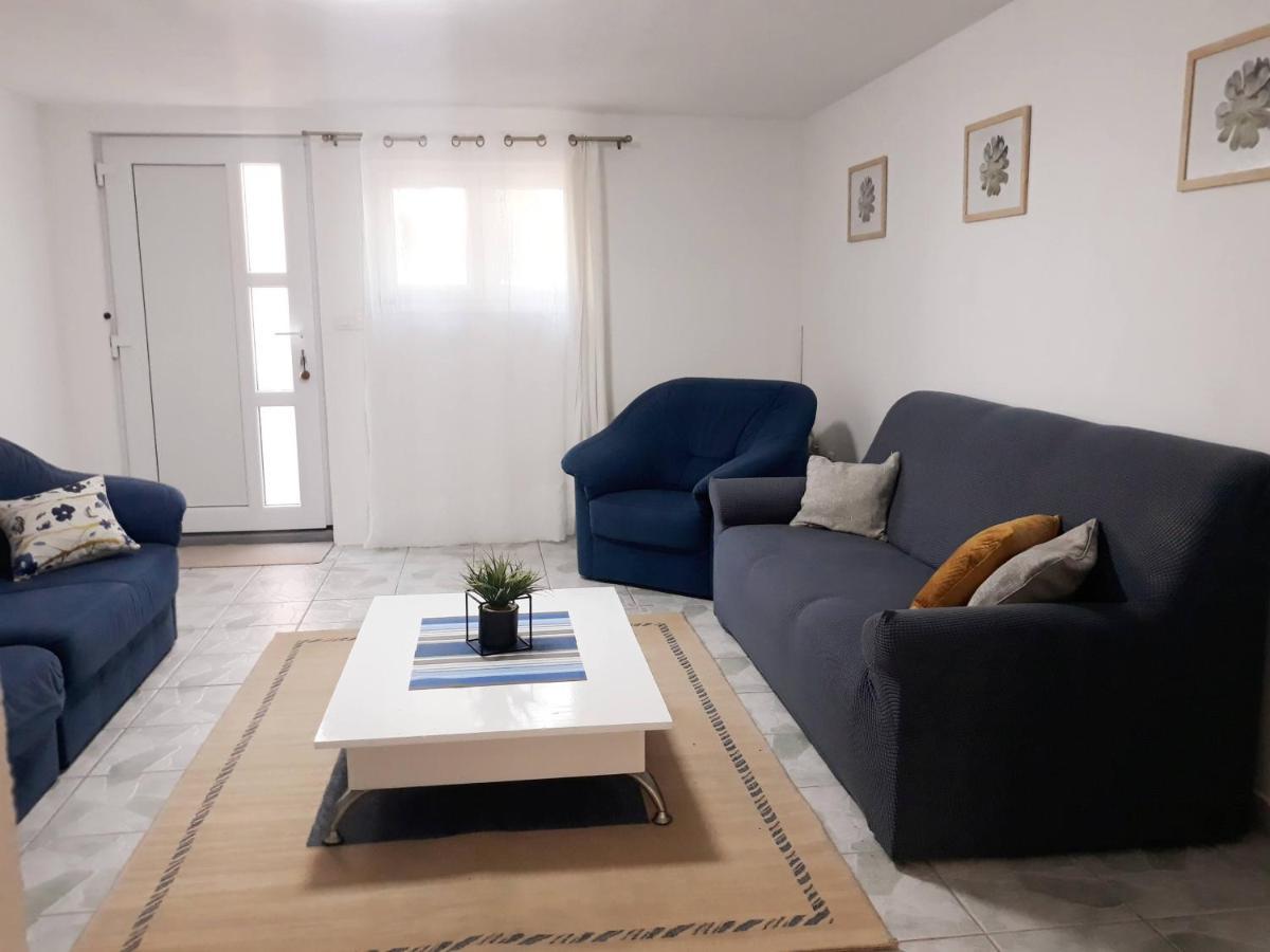 Villa Mihaela - Apartment Ana Cesarica Kültér fotó