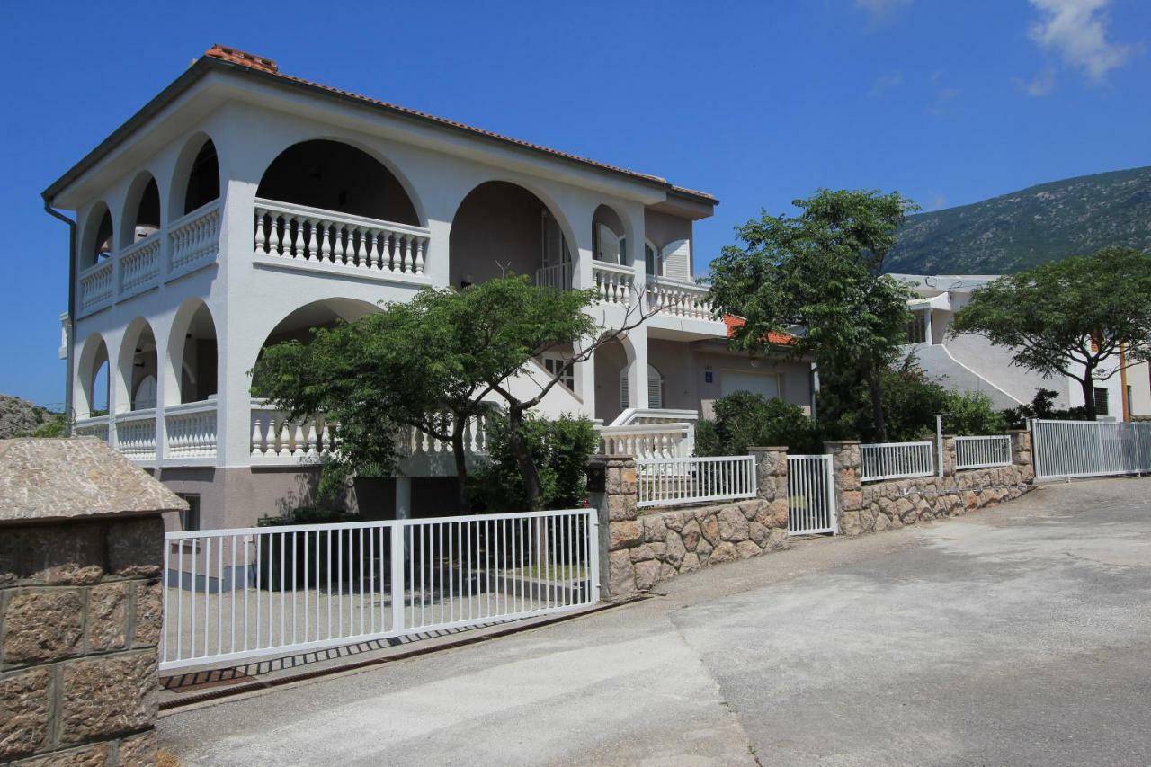 Villa Mihaela - Apartment Ana Cesarica Kültér fotó